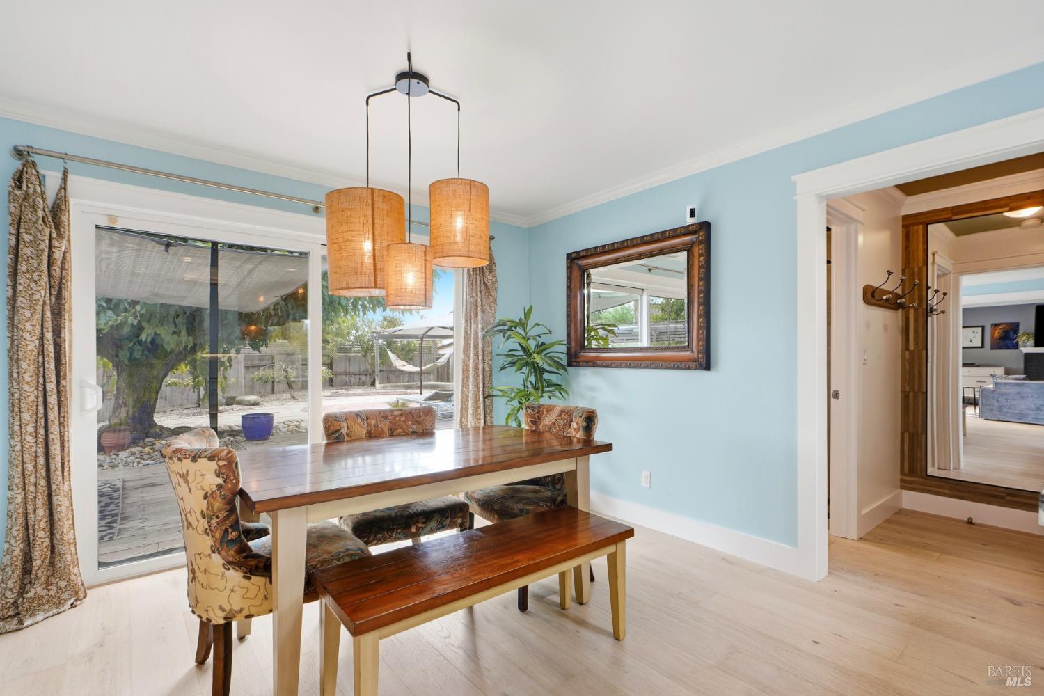 Detail Gallery Image 10 of 31 For 3378 Dartmouth Dr, Santa Rosa,  CA 95405 - 3 Beds | 2 Baths