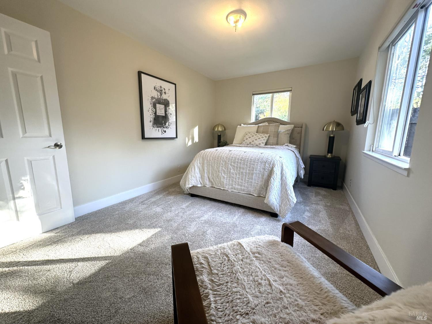 Detail Gallery Image 8 of 12 For 420 Quietwood Dr, San Rafael,  CA 94903 - 3 Beds | 3 Baths