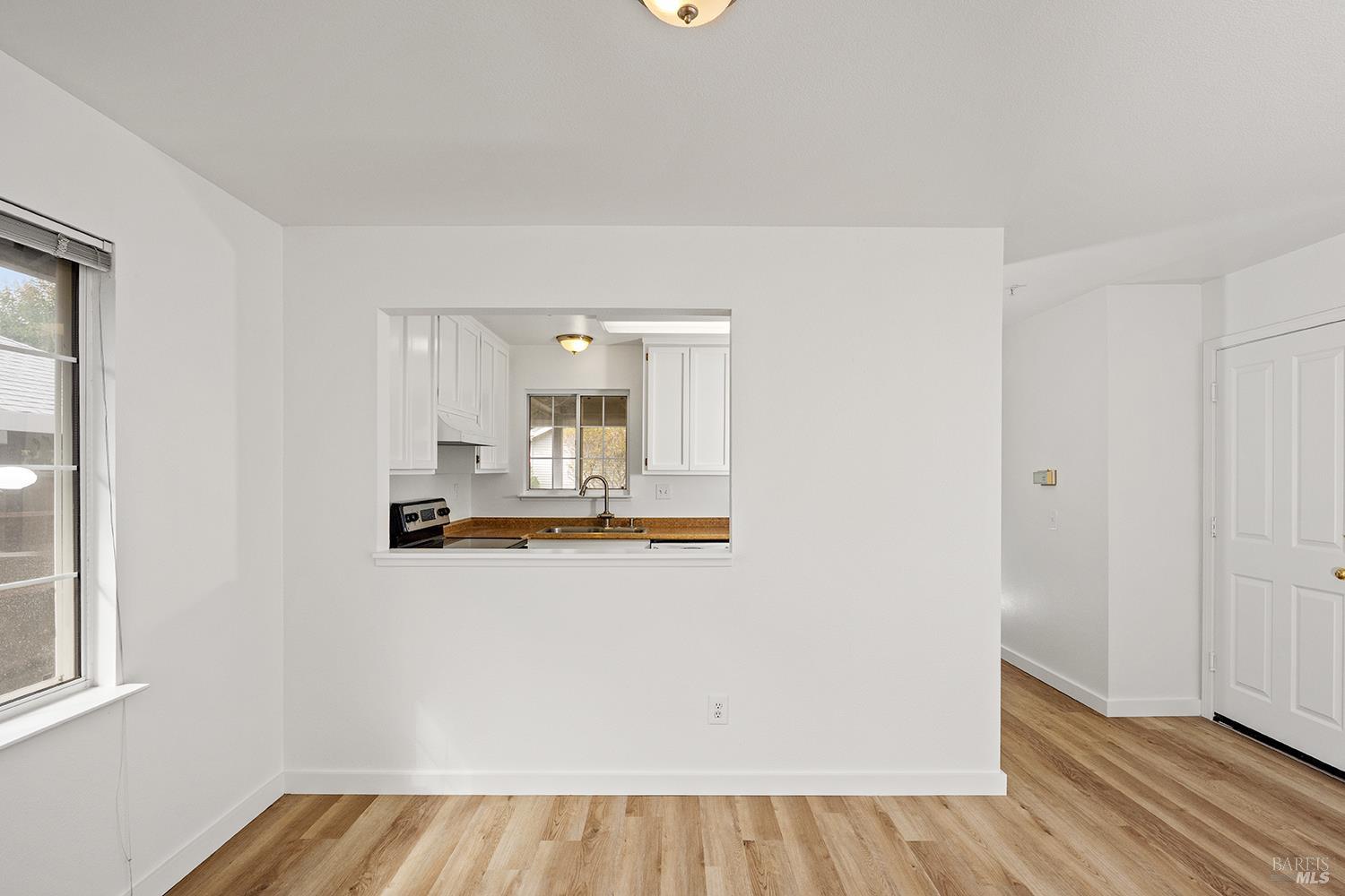 Detail Gallery Image 30 of 43 For 431 University St, Healdsburg,  CA 95448 - – Beds | – Baths