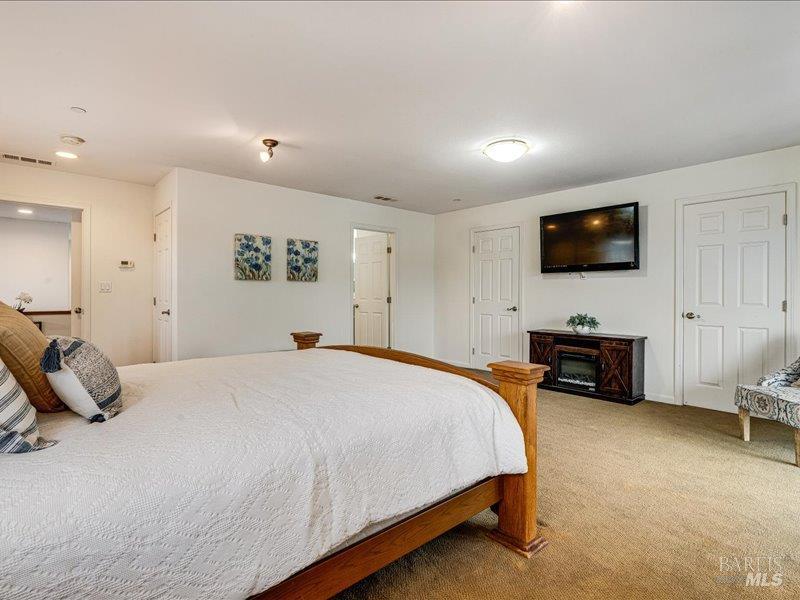 Detail Gallery Image 33 of 39 For 2108 Imola Ave, Napa,  CA 94559 - 4 Beds | 3 Baths