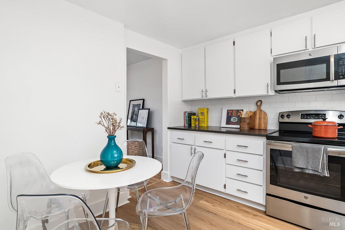 Detail Gallery Image 11 of 24 For 8 Park Crest Ct #C,  Novato,  CA 94947 - 3 Beds | 2/1 Baths