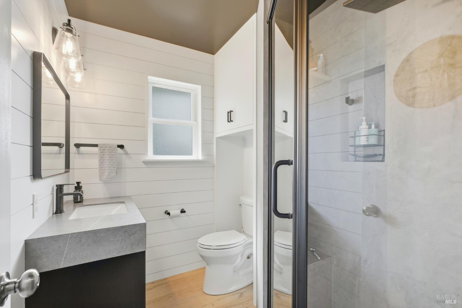 Detail Gallery Image 18 of 31 For 3378 Dartmouth Dr, Santa Rosa,  CA 95405 - 3 Beds | 2 Baths