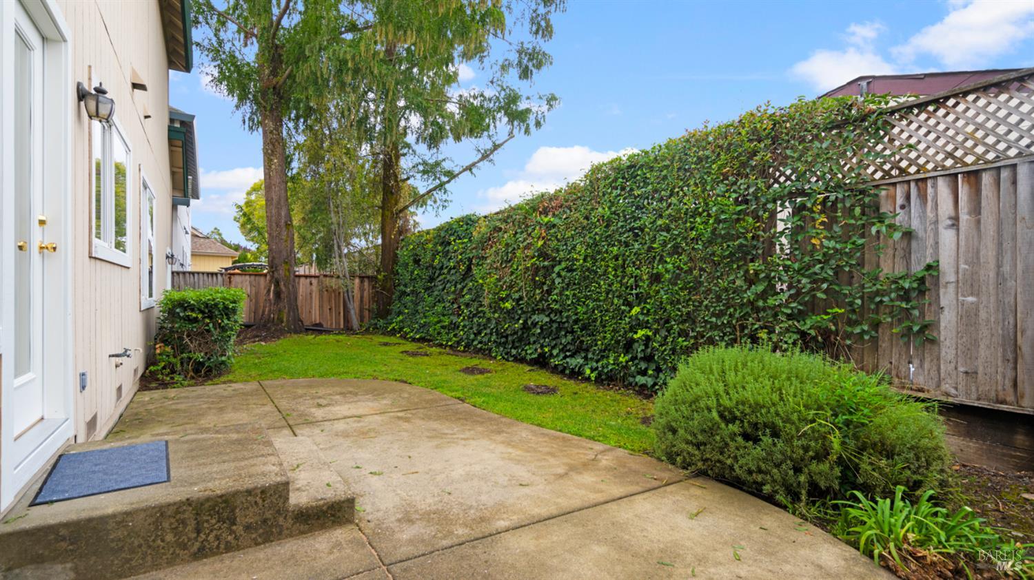 Detail Gallery Image 36 of 39 For 305 Hansbery Way, Santa Rosa,  CA 95409 - 3 Beds | 2/1 Baths