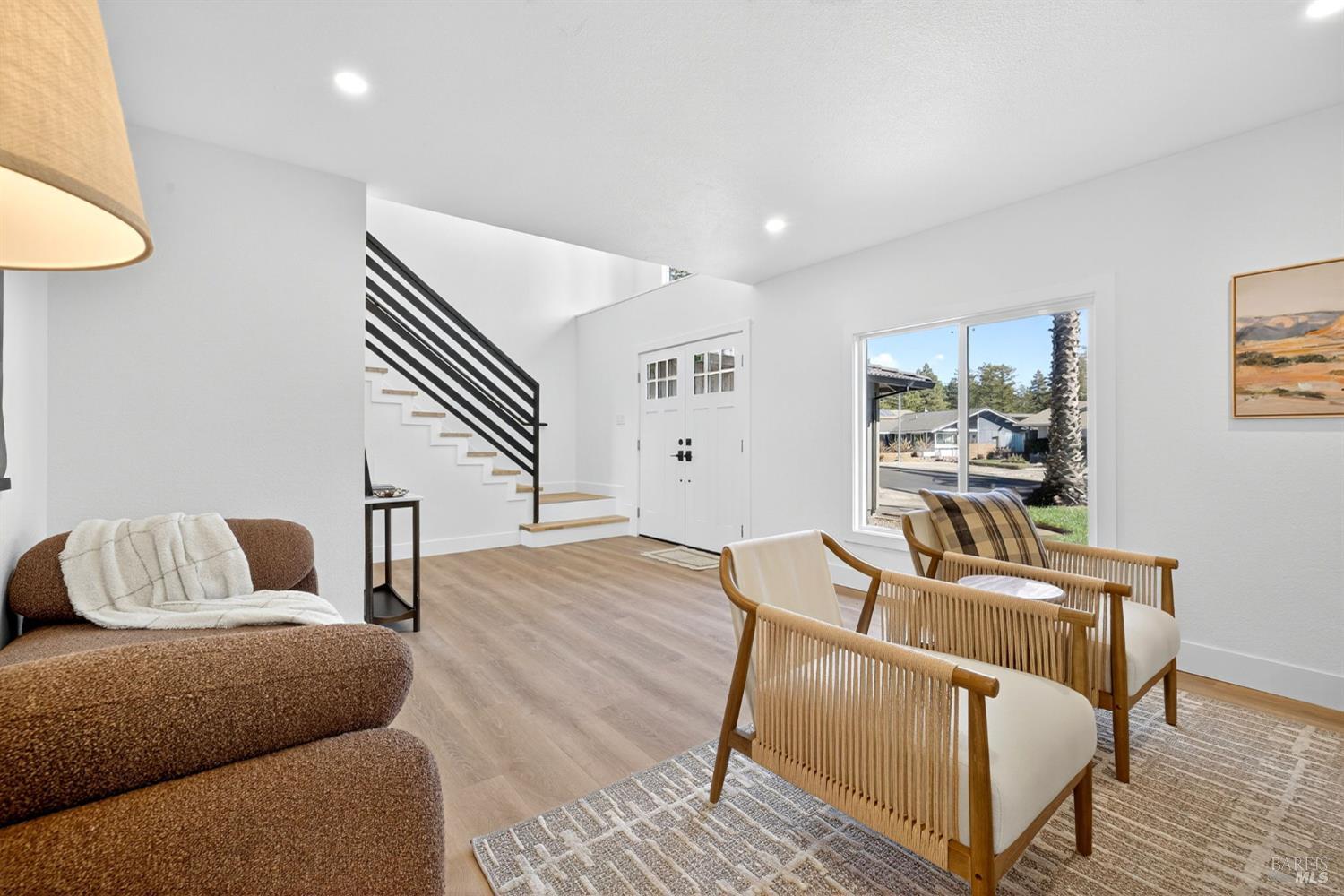 Detail Gallery Image 13 of 67 For 690 Holly Ave, Rohnert Park,  CA 94928 - 5 Beds | 3 Baths