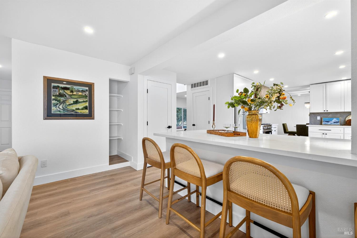 Detail Gallery Image 34 of 67 For 690 Holly Ave, Rohnert Park,  CA 94928 - 5 Beds | 3 Baths