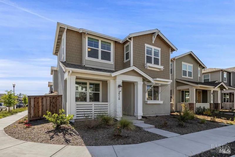 Detail Gallery Image 25 of 30 For 2716 Amora Cir, Santa Rosa,  CA 95407 - 3 Beds | 4/1 Baths