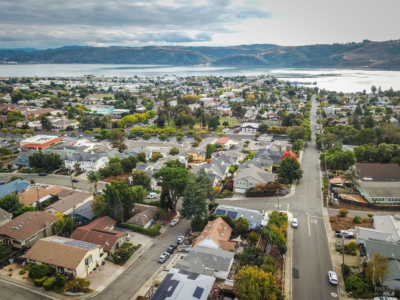 Detail Gallery Image 3 of 28 For 1448 O Hare Dr, Benicia,  CA 94510 - 4 Beds | 2 Baths