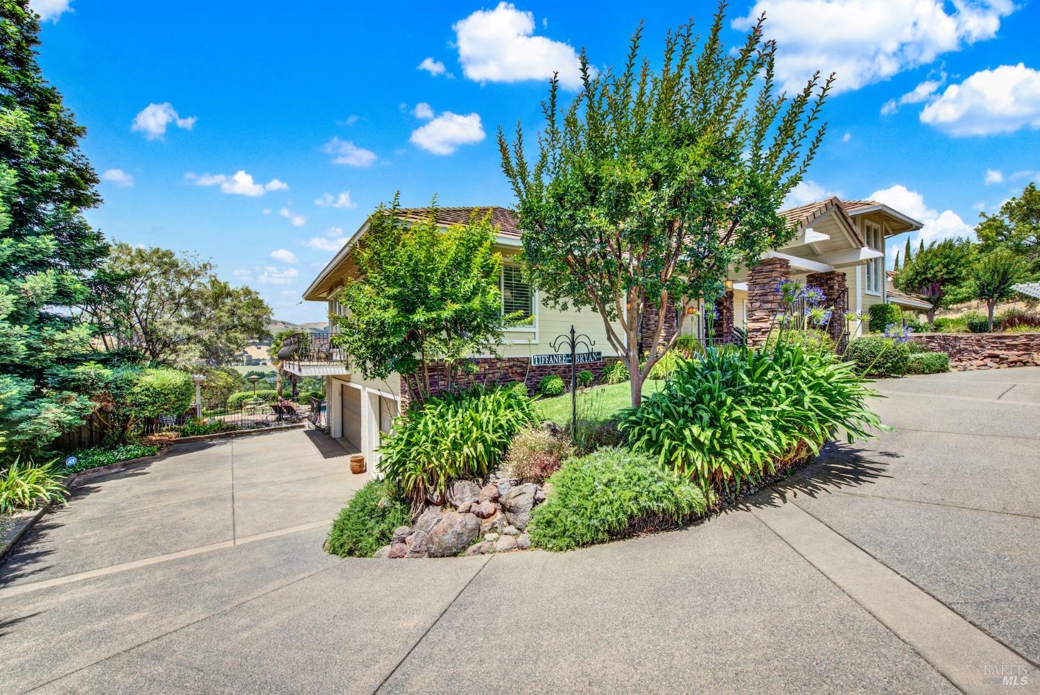 Detail Gallery Image 6 of 99 For 1009 Cypressridge Pl, Fairfield,  CA 94534 - 5 Beds | 4/1 Baths