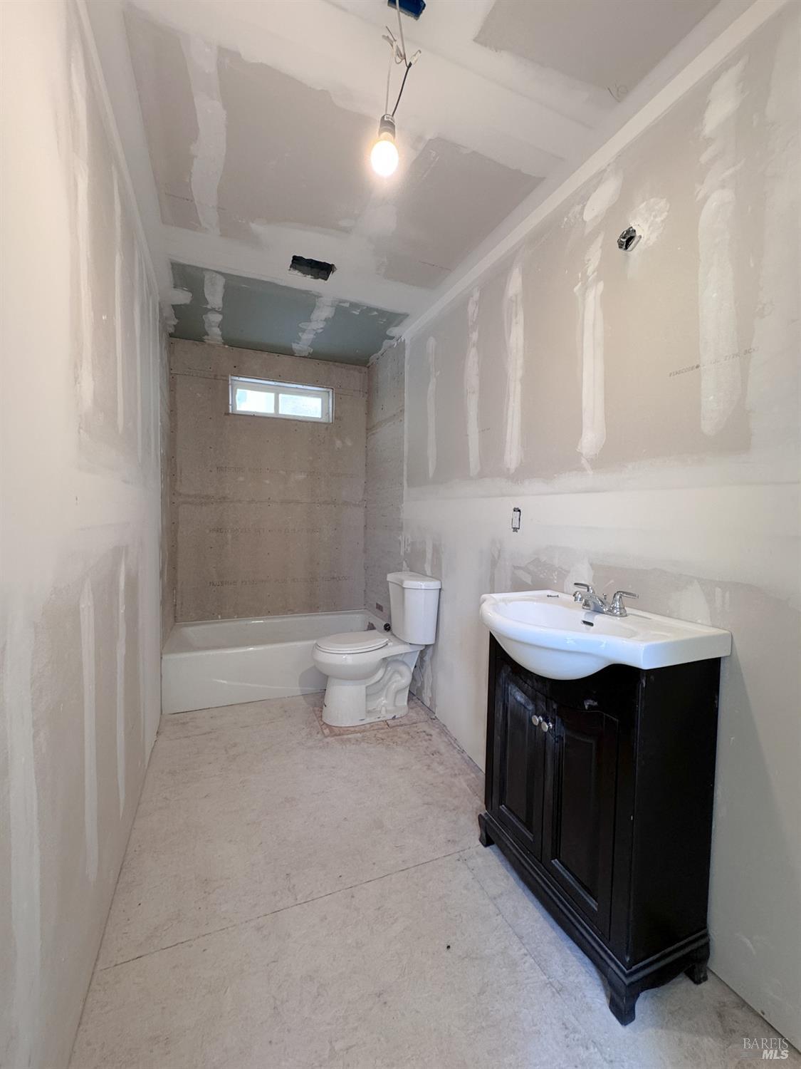 Detail Gallery Image 24 of 29 For 24511 Cypress Dr, Willits,  CA 95490 - 3 Beds | 2/1 Baths