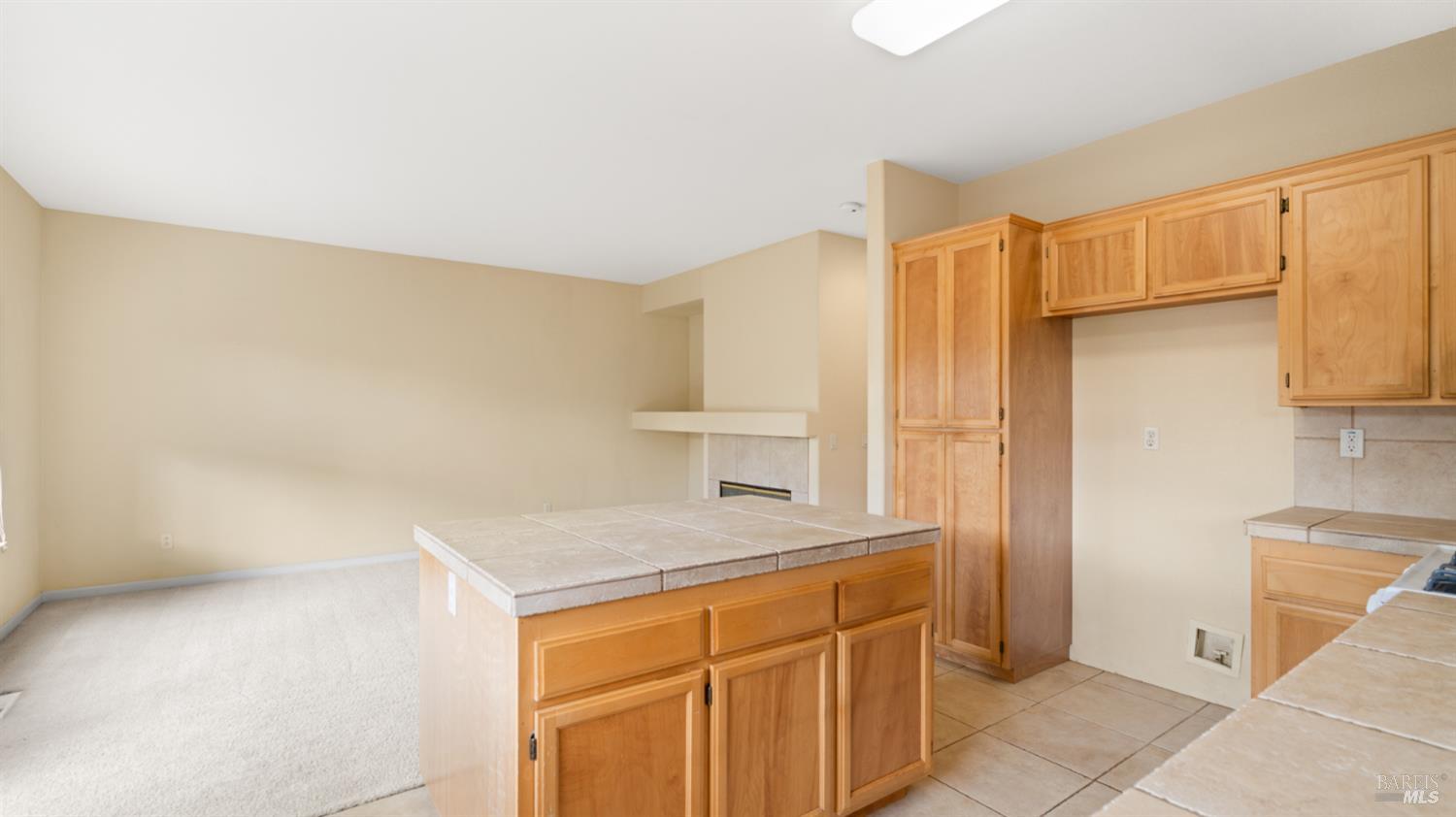 Detail Gallery Image 16 of 39 For 305 Hansbery Way, Santa Rosa,  CA 95409 - 3 Beds | 2/1 Baths