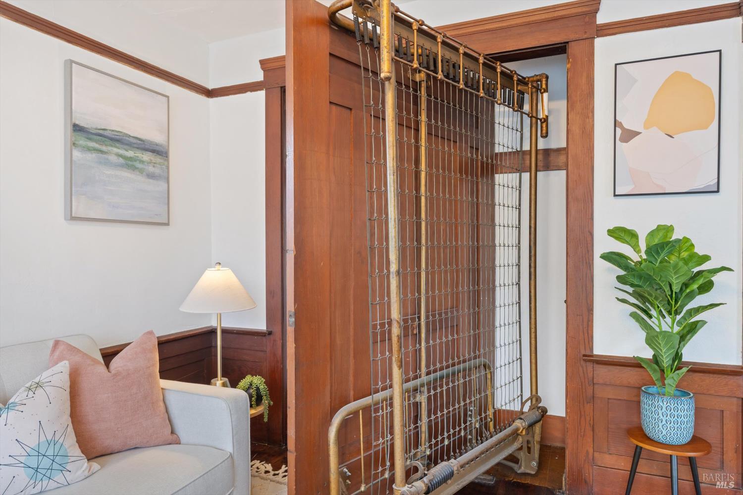 Detail Gallery Image 8 of 58 For 1211 Santa Clara St, Vallejo,  CA 94590 - 4 Beds | 3/1 Baths