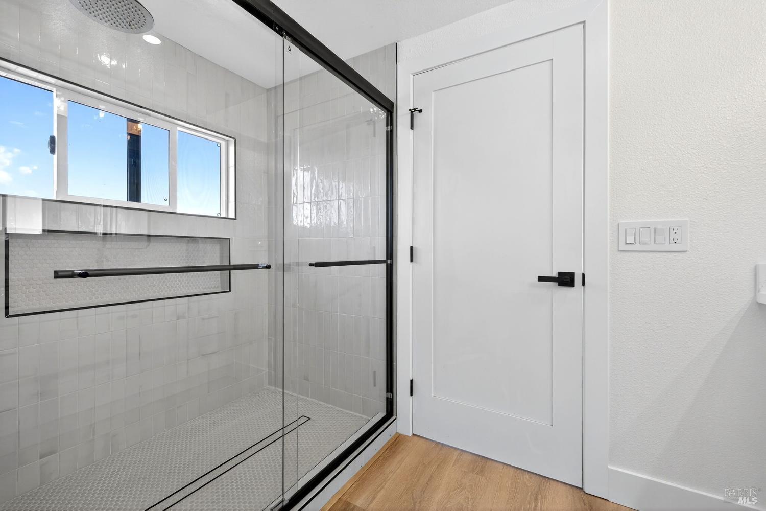 Detail Gallery Image 44 of 67 For 690 Holly Ave, Rohnert Park,  CA 94928 - 5 Beds | 3 Baths