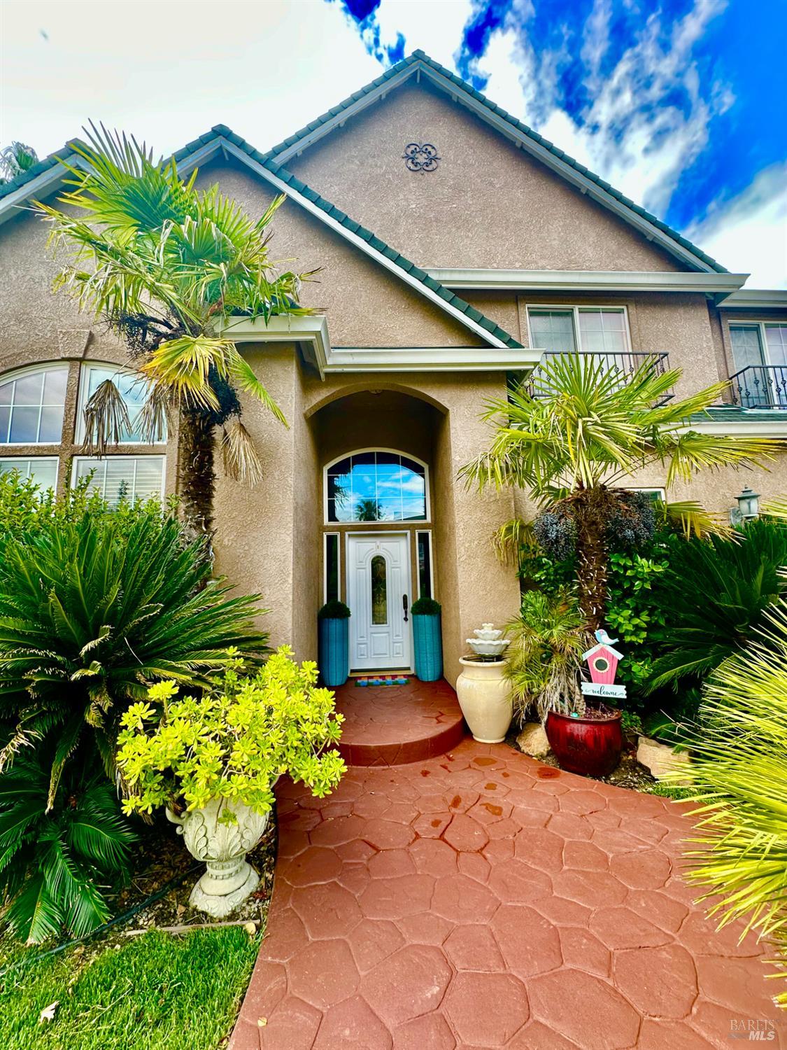 Detail Gallery Image 2 of 20 For 6260 Carmel Dr, Redding,  CA 96003 - 4 Beds | 2/1 Baths