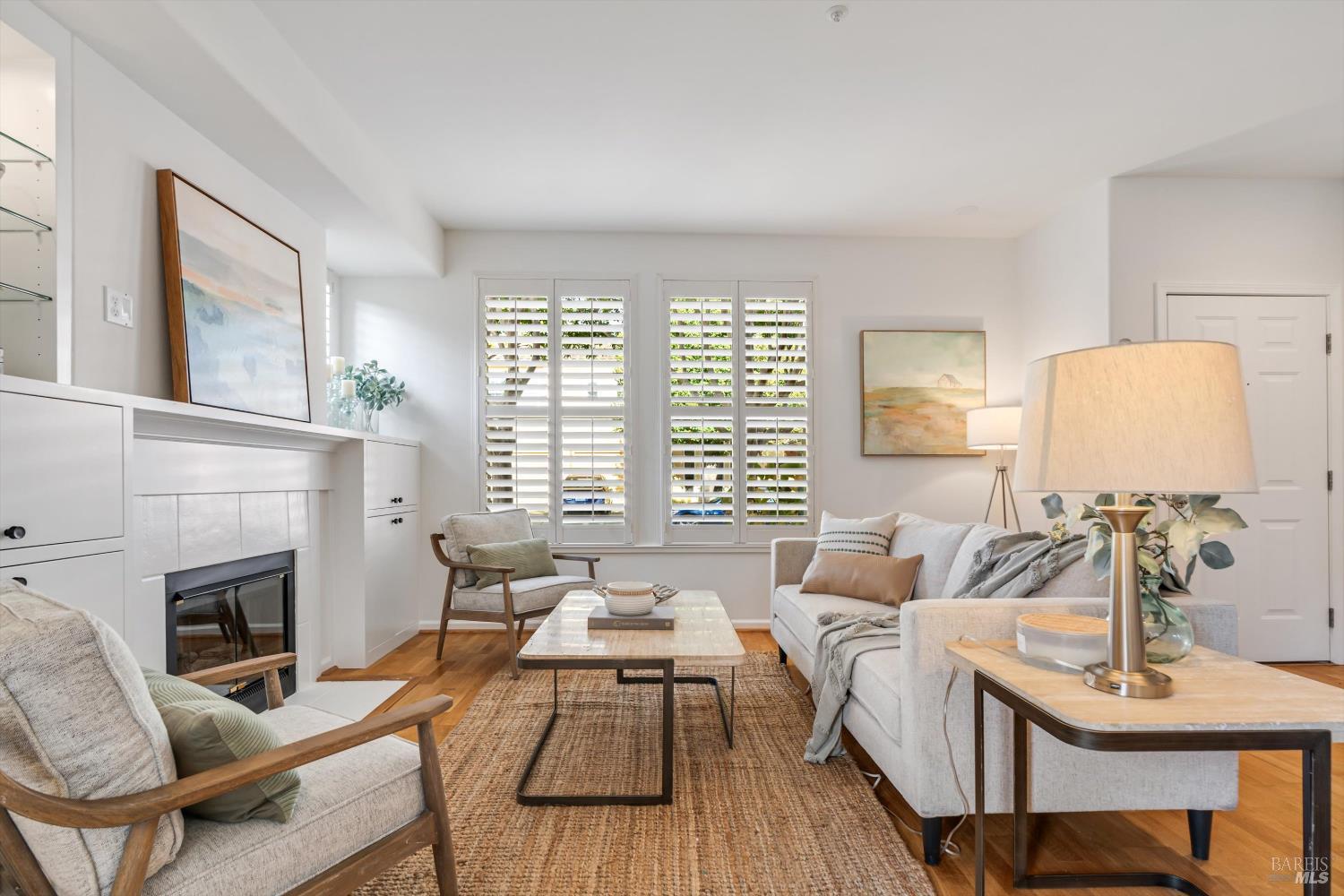 Detail Gallery Image 7 of 38 For 63 Gann Way, Novato,  CA 94949 - 2 Beds | 2/1 Baths