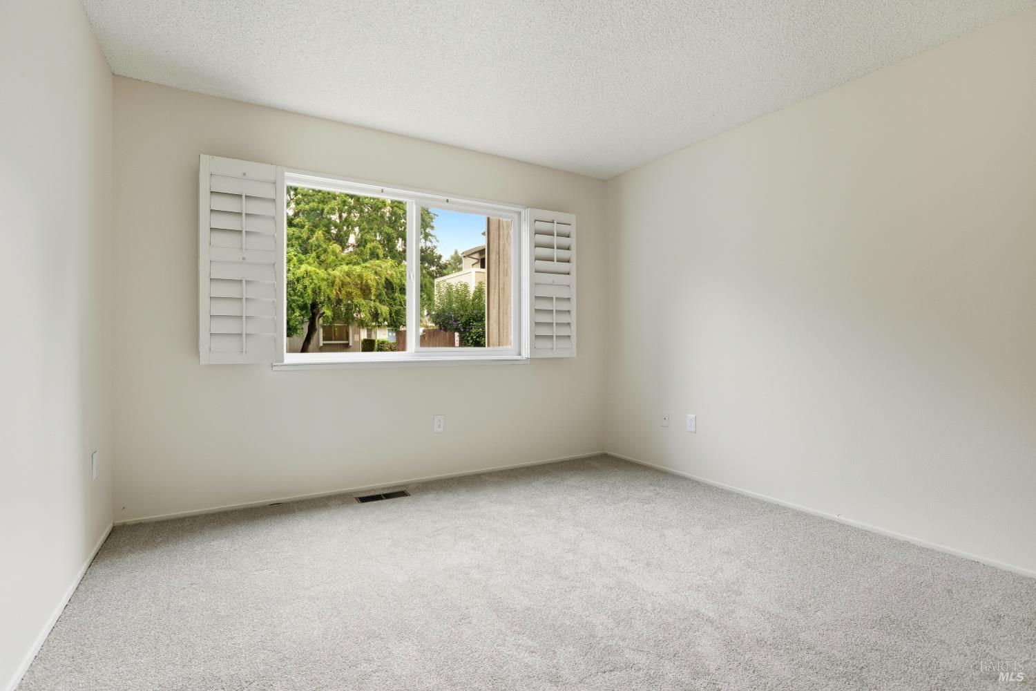 Detail Gallery Image 11 of 21 For 866 Tamalpais Ave a,  Novato,  CA 94947 - 1 Beds | 1 Baths