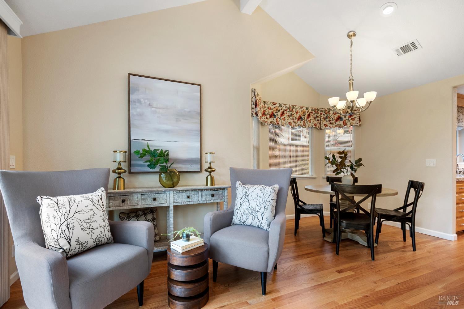 Detail Gallery Image 23 of 68 For 18 Tuscany Ct, Napa,  CA 94558 - 3 Beds | 2/1 Baths