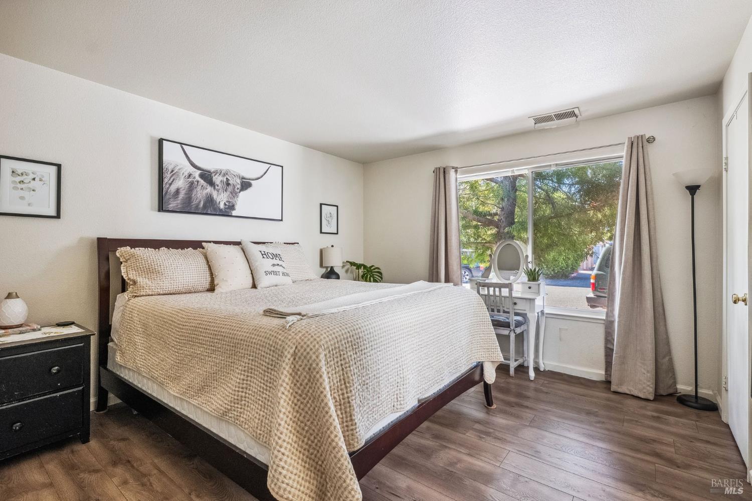 Detail Gallery Image 12 of 26 For 118 Garden Circle Way, Cloverdale,  CA 95425 - 3 Beds | 1/1 Baths