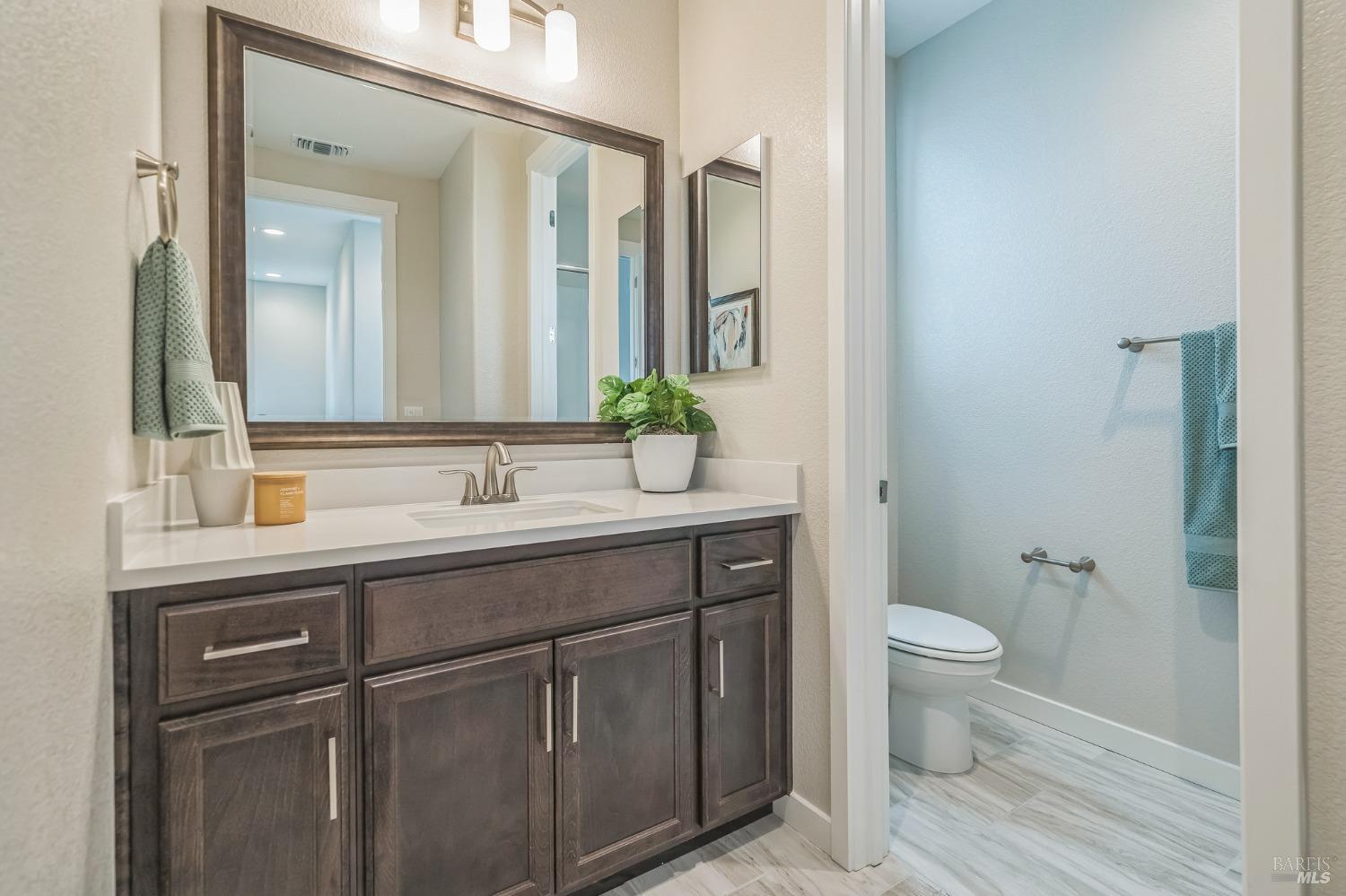 Detail Gallery Image 12 of 19 For 2324 Serenity Dr, Rio Vista,  CA 94571 - 2 Beds | 2/1 Baths