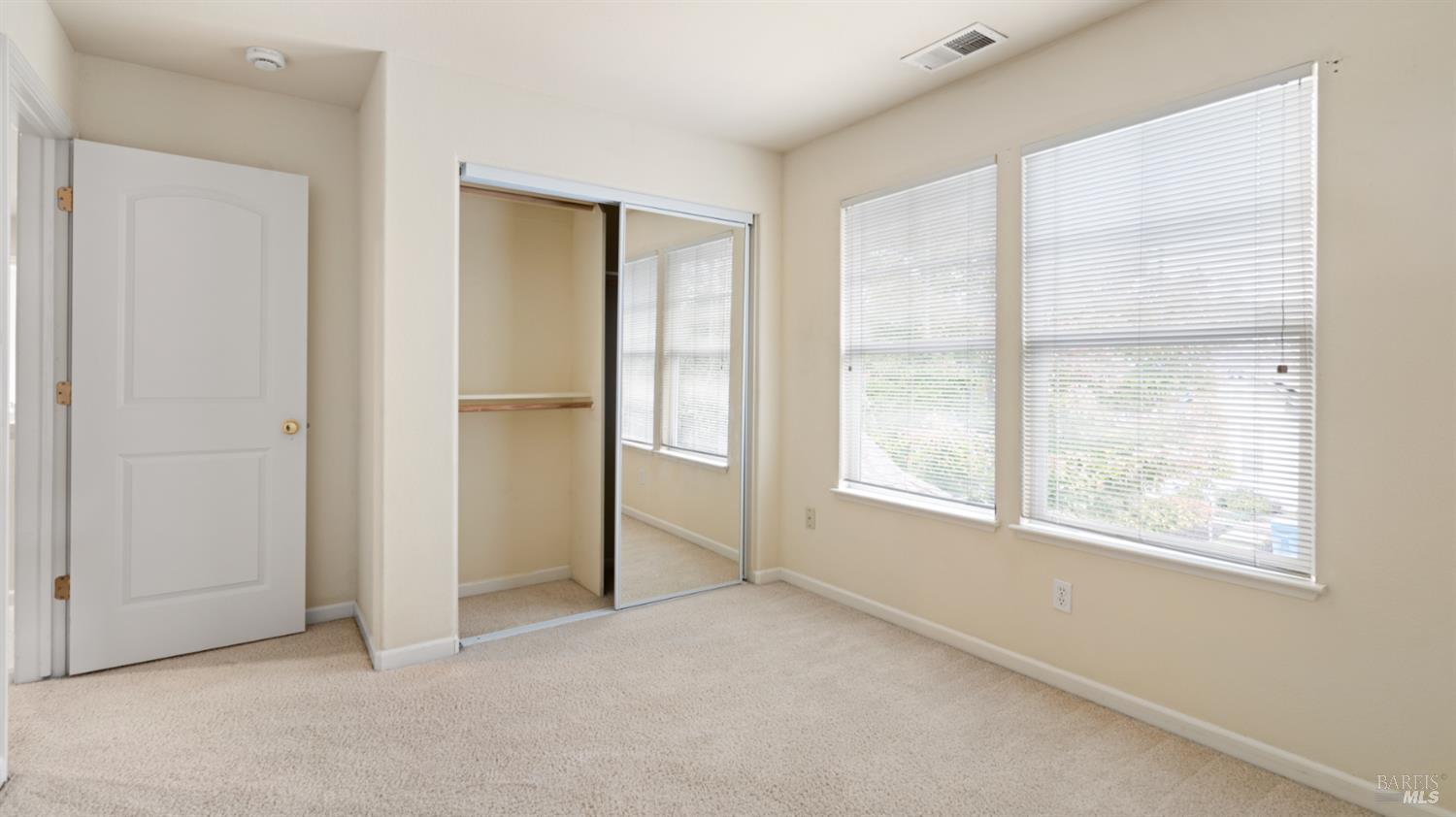 Detail Gallery Image 34 of 39 For 305 Hansbery Way, Santa Rosa,  CA 95409 - 3 Beds | 2/1 Baths