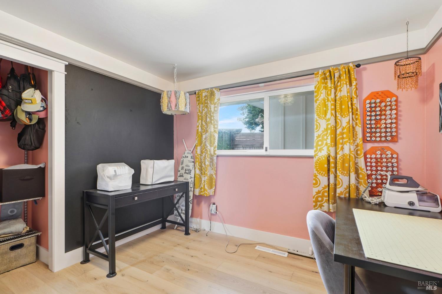 Detail Gallery Image 17 of 31 For 3378 Dartmouth Dr, Santa Rosa,  CA 95405 - 3 Beds | 2 Baths