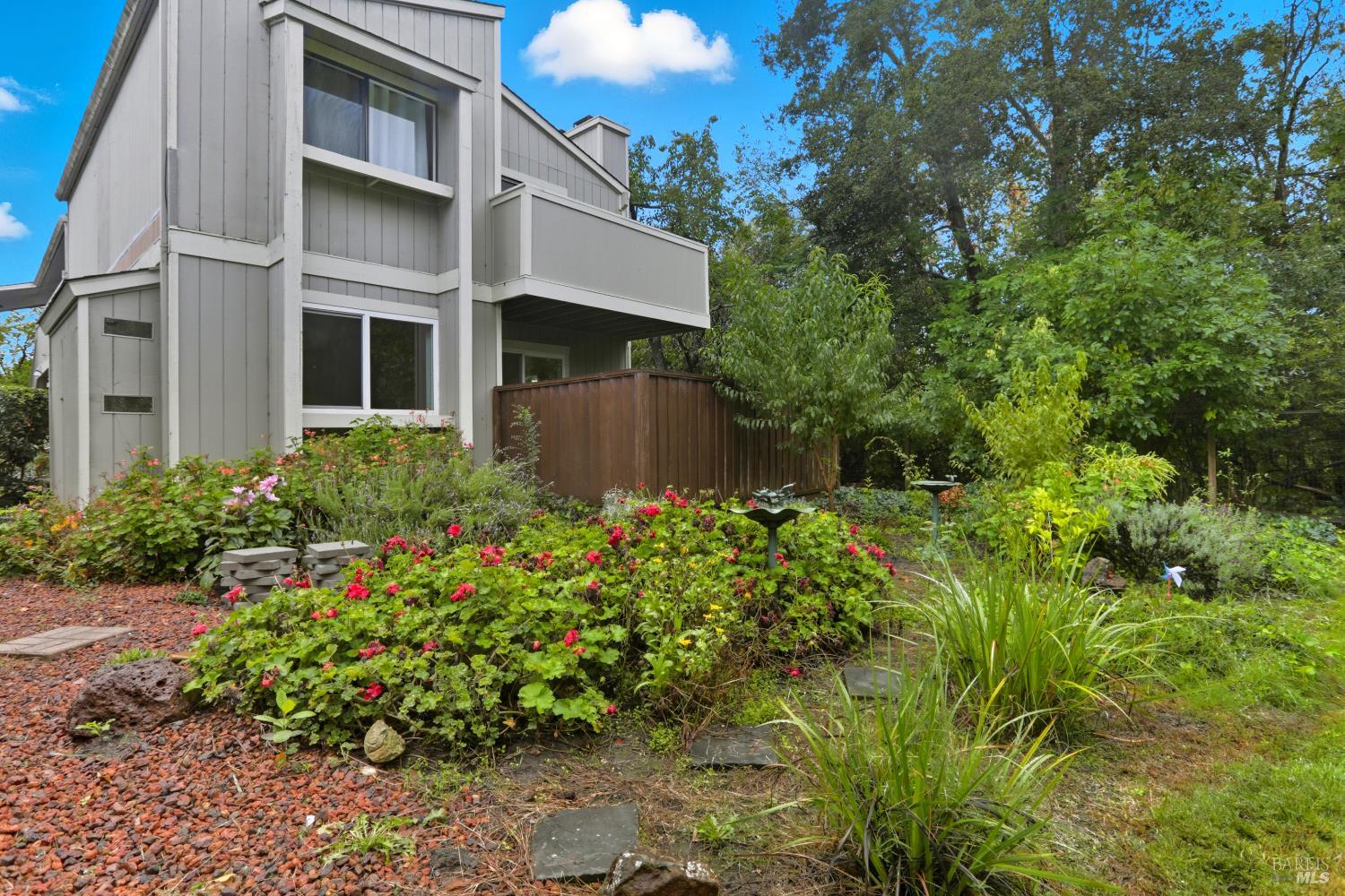 Detail Gallery Image 20 of 21 For 866 Tamalpais Ave a,  Novato,  CA 94947 - 1 Beds | 1 Baths