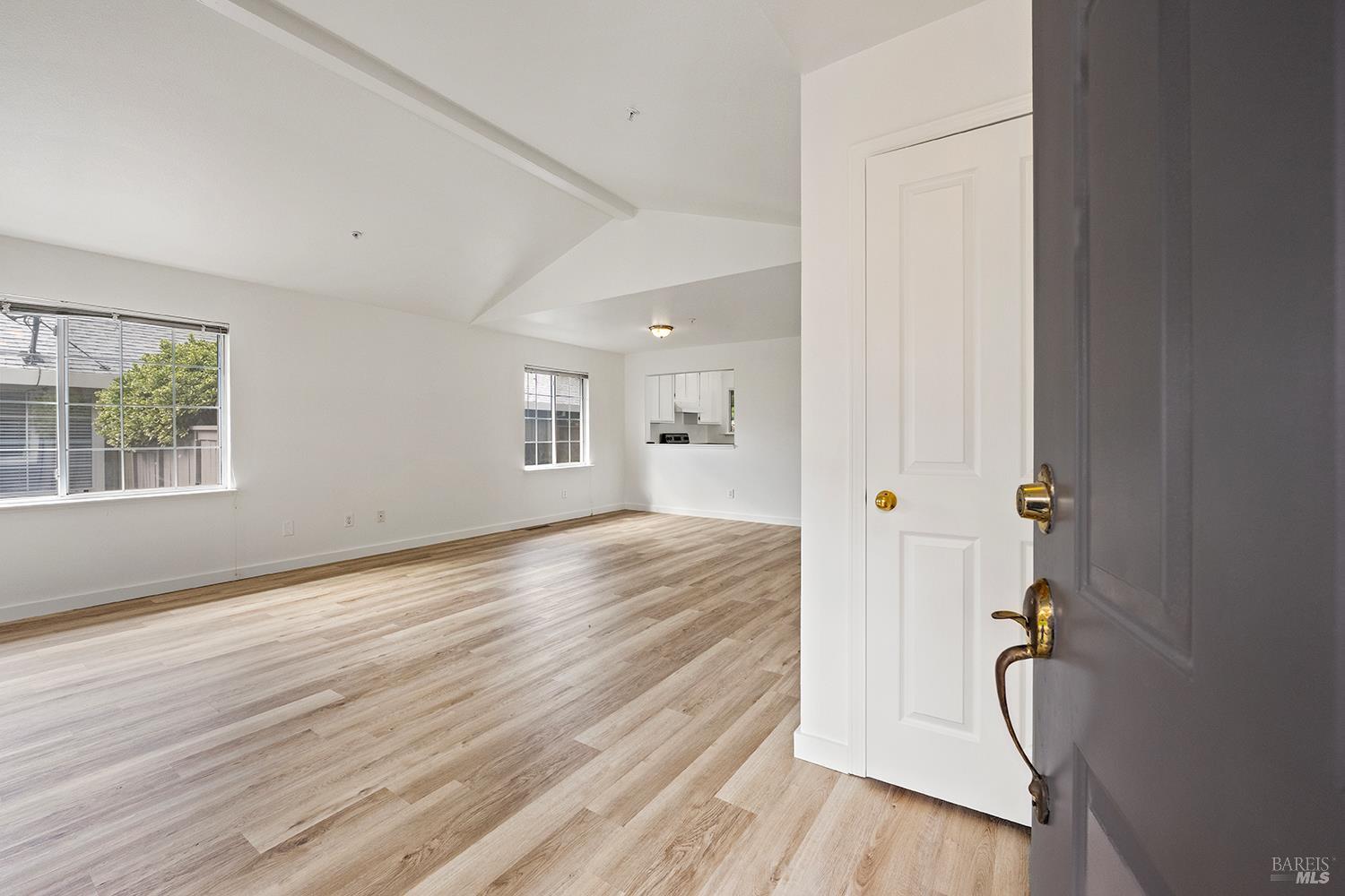 Detail Gallery Image 26 of 43 For 431 University St, Healdsburg,  CA 95448 - – Beds | – Baths