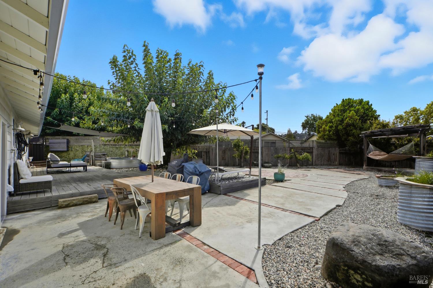 Detail Gallery Image 21 of 31 For 3378 Dartmouth Dr, Santa Rosa,  CA 95405 - 3 Beds | 2 Baths