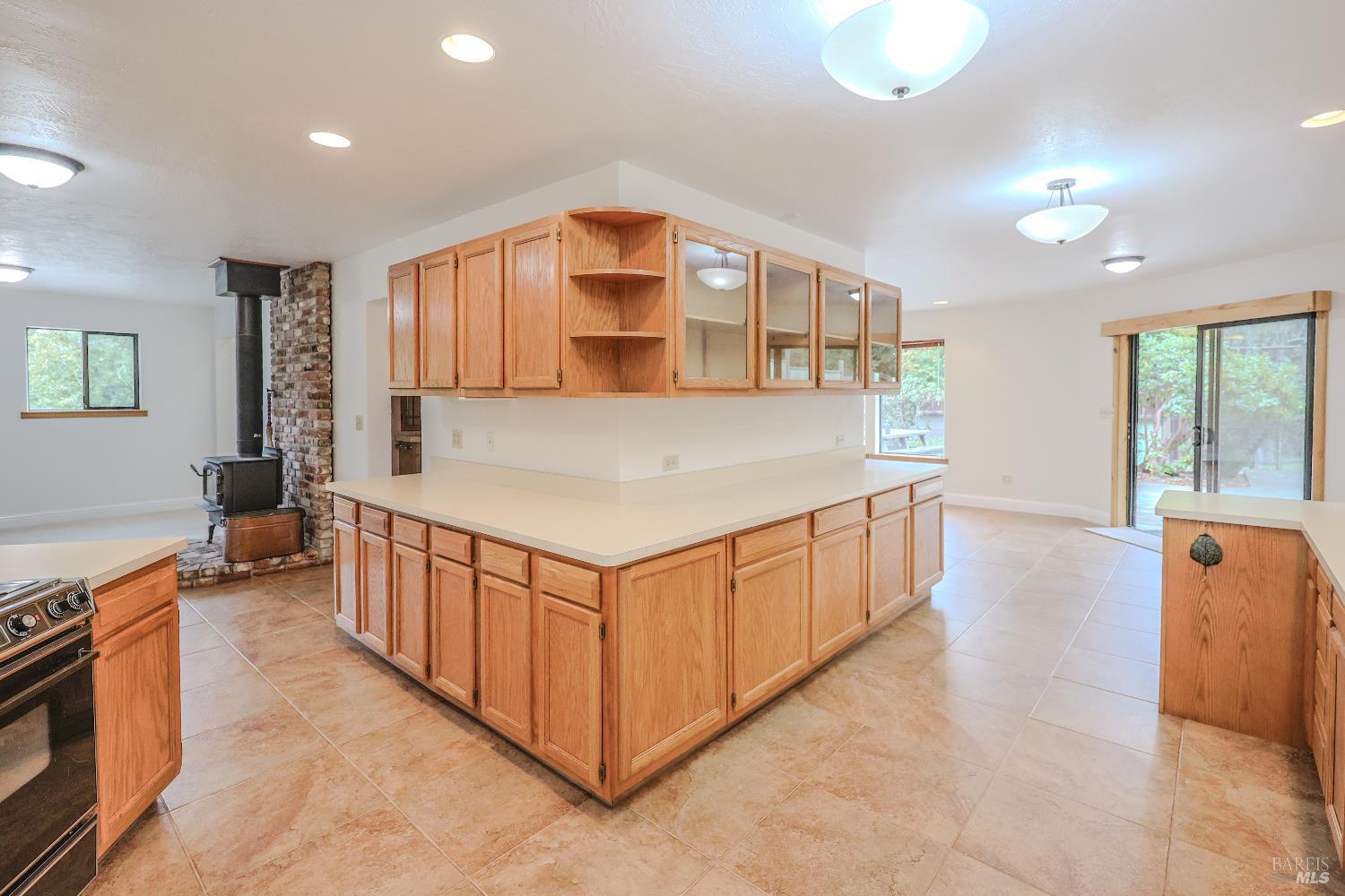 Detail Gallery Image 10 of 74 For 31600 Little Valley Rd, Fort Bragg,  CA 95437 - 3 Beds | 2 Baths