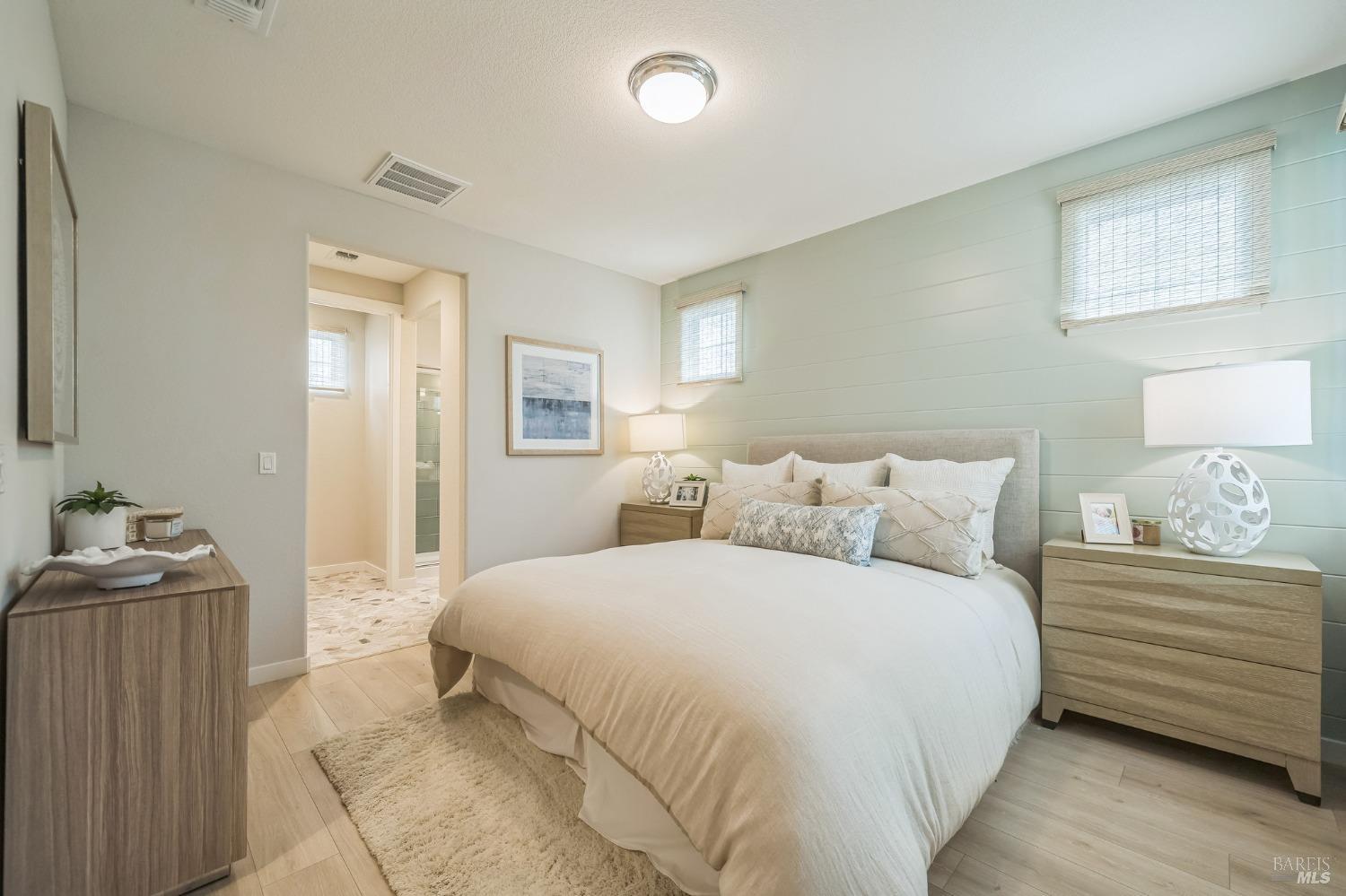 Detail Gallery Image 11 of 19 For 2324 Serenity Dr, Rio Vista,  CA 94571 - 2 Beds | 2/1 Baths