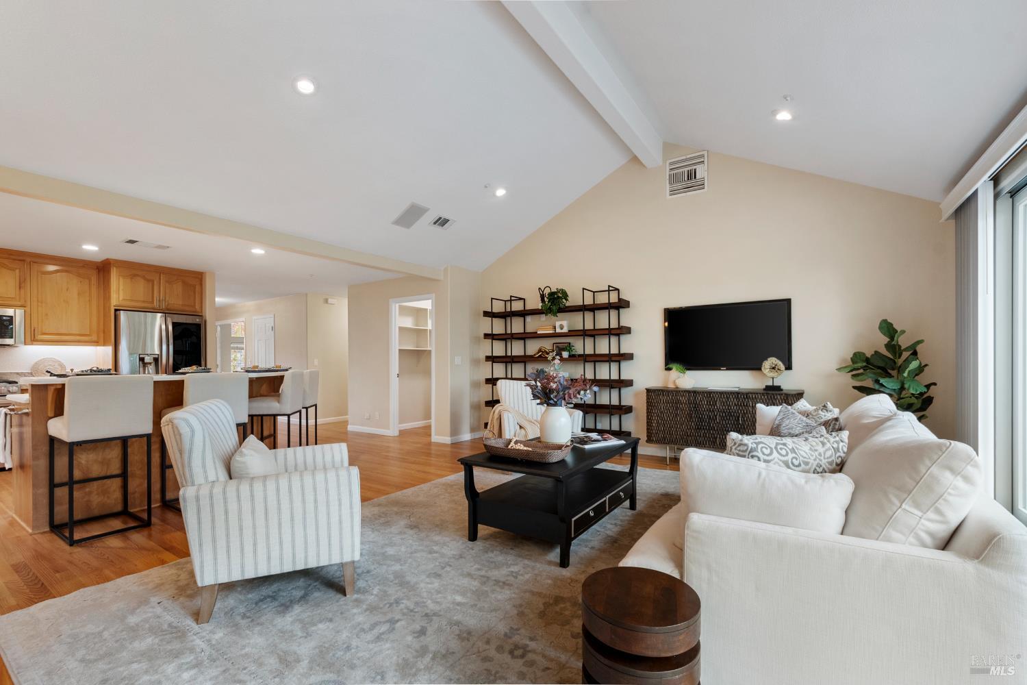 Detail Gallery Image 27 of 68 For 18 Tuscany Ct, Napa,  CA 94558 - 3 Beds | 2/1 Baths