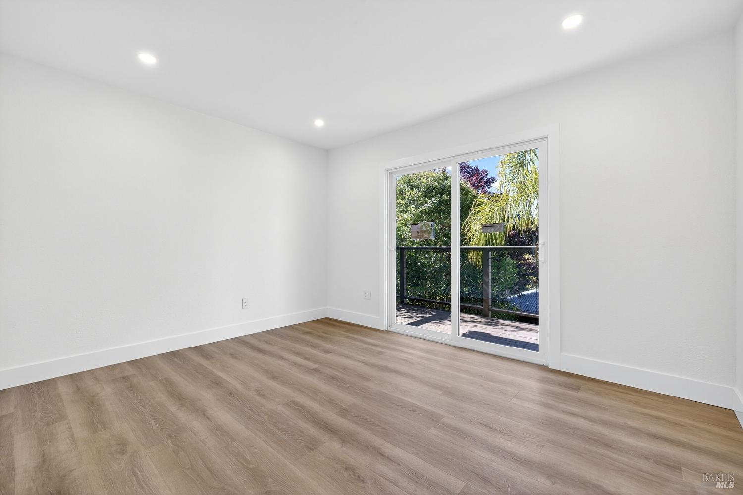 Detail Gallery Image 46 of 67 For 690 Holly Ave, Rohnert Park,  CA 94928 - 5 Beds | 3 Baths