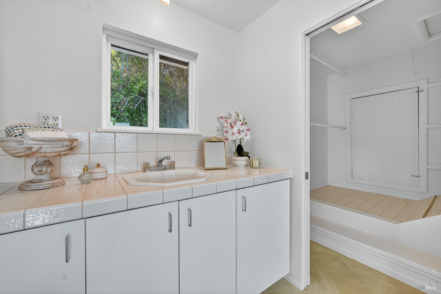 Detail Gallery Image 39 of 60 For 32 Los Robles Dr, San Rafael,  CA 94901 - 4 Beds | 3 Baths