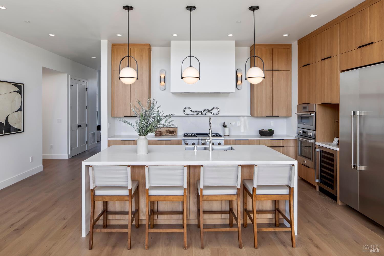 Detail Gallery Image 17 of 74 For 39 Strawberry Cir, Mill Valley,  CA 94941 - 4 Beds | 4 Baths