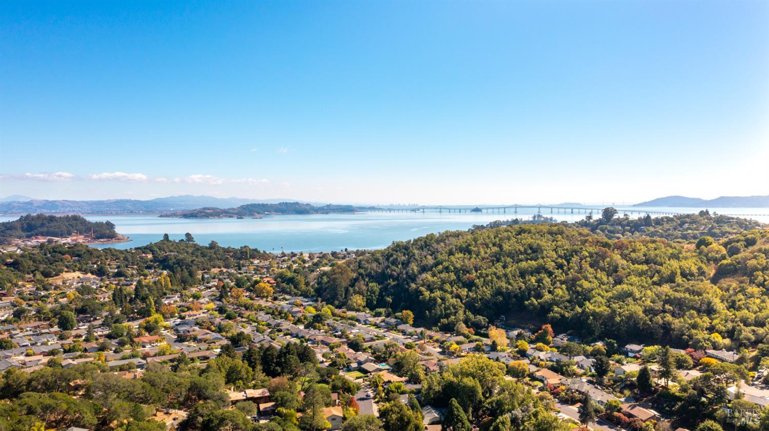 Detail Gallery Image 20 of 40 For 175 Rollingwood Dr, San Rafael,  CA 94901 - 3 Beds | 2 Baths