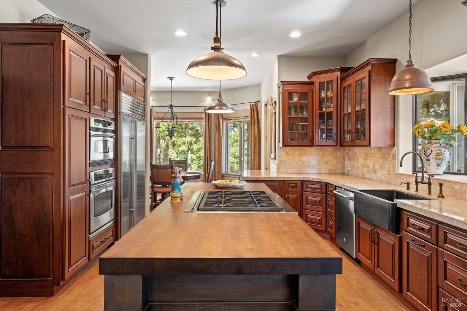 Detail Gallery Image 16 of 56 For 800 Boonville Rd, Ukiah,  CA 95482 - 4 Beds | 4 Baths