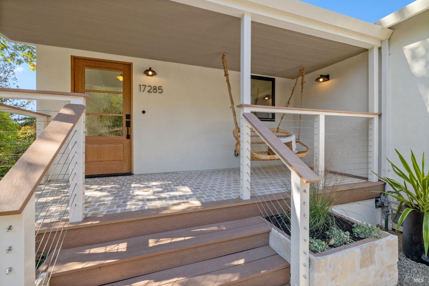 Detail Gallery Image 6 of 87 For 17285 Hillcrest Ave, Sonoma,  CA 95476 - 3 Beds | 3 Baths