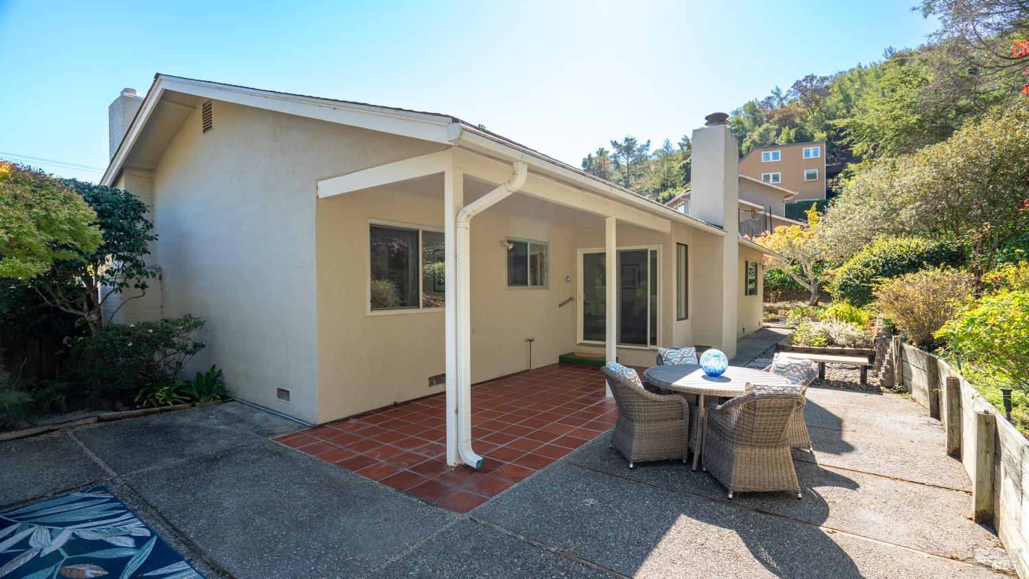 Detail Gallery Image 36 of 40 For 175 Rollingwood Dr, San Rafael,  CA 94901 - 3 Beds | 2 Baths