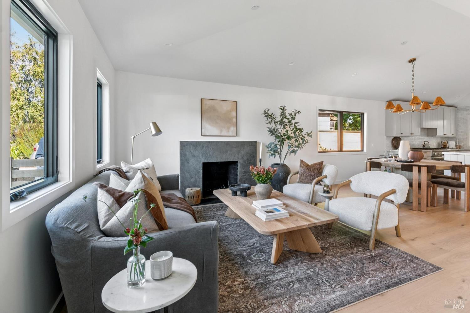 Detail Gallery Image 3 of 62 For 78 Nelson Ave, Mill Valley,  CA 94941 - 4 Beds | 3/1 Baths