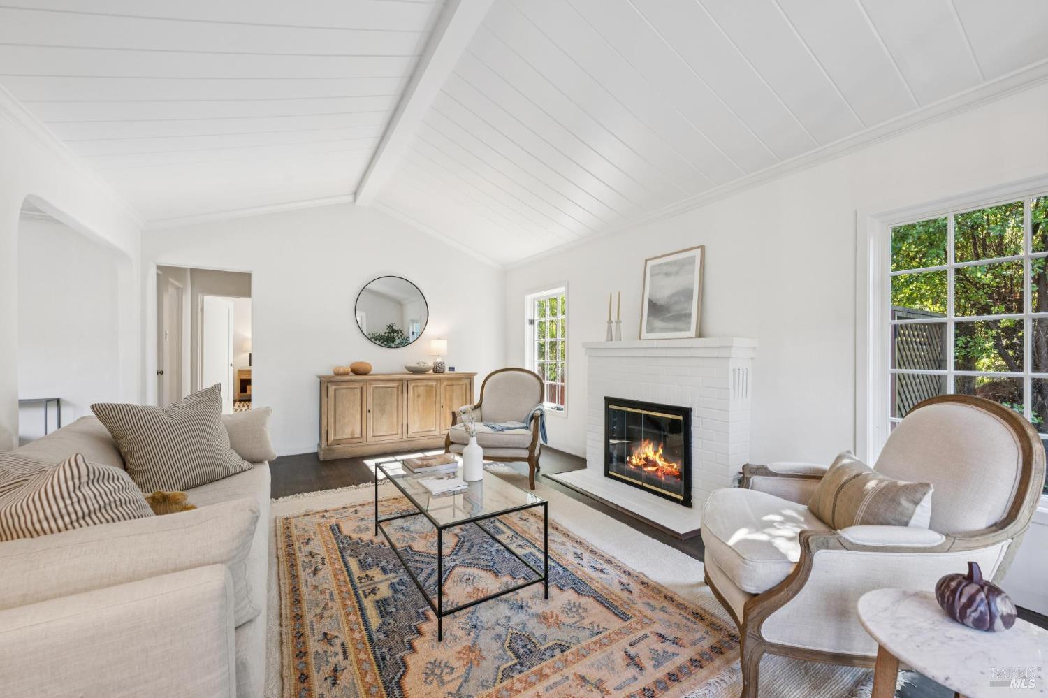 Detail Gallery Image 4 of 22 For 647 Northern Ave, Mill Valley,  CA 94941 - 2 Beds | 1 Baths