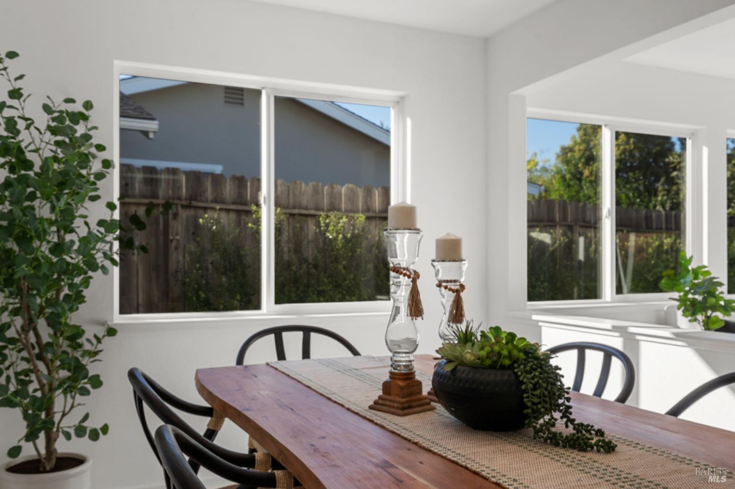 Detail Gallery Image 11 of 47 For 456 Alameda De La Loma Unkn, Novato,  CA 94949 - 3 Beds | 2 Baths