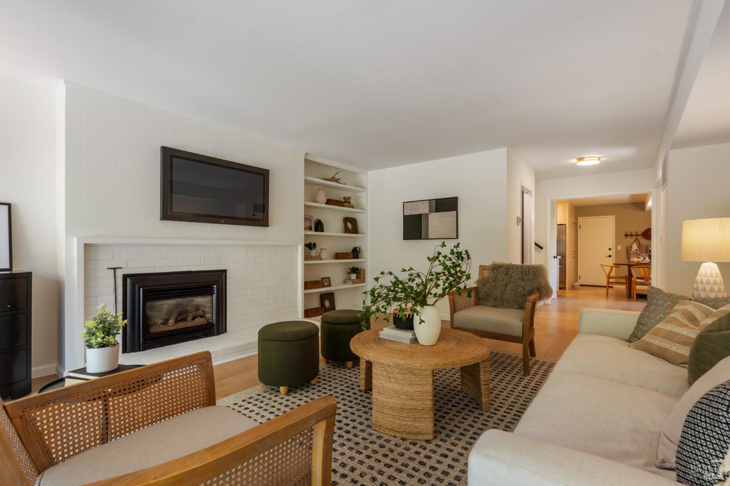 Detail Gallery Image 25 of 41 For 29 Porto Bello Dr, San Rafael,  CA 94901 - 2 Beds | 2/1 Baths