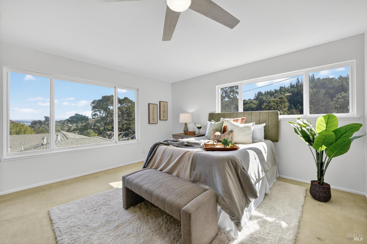 Detail Gallery Image 36 of 60 For 32 Los Robles Dr, San Rafael,  CA 94901 - 4 Beds | 3 Baths