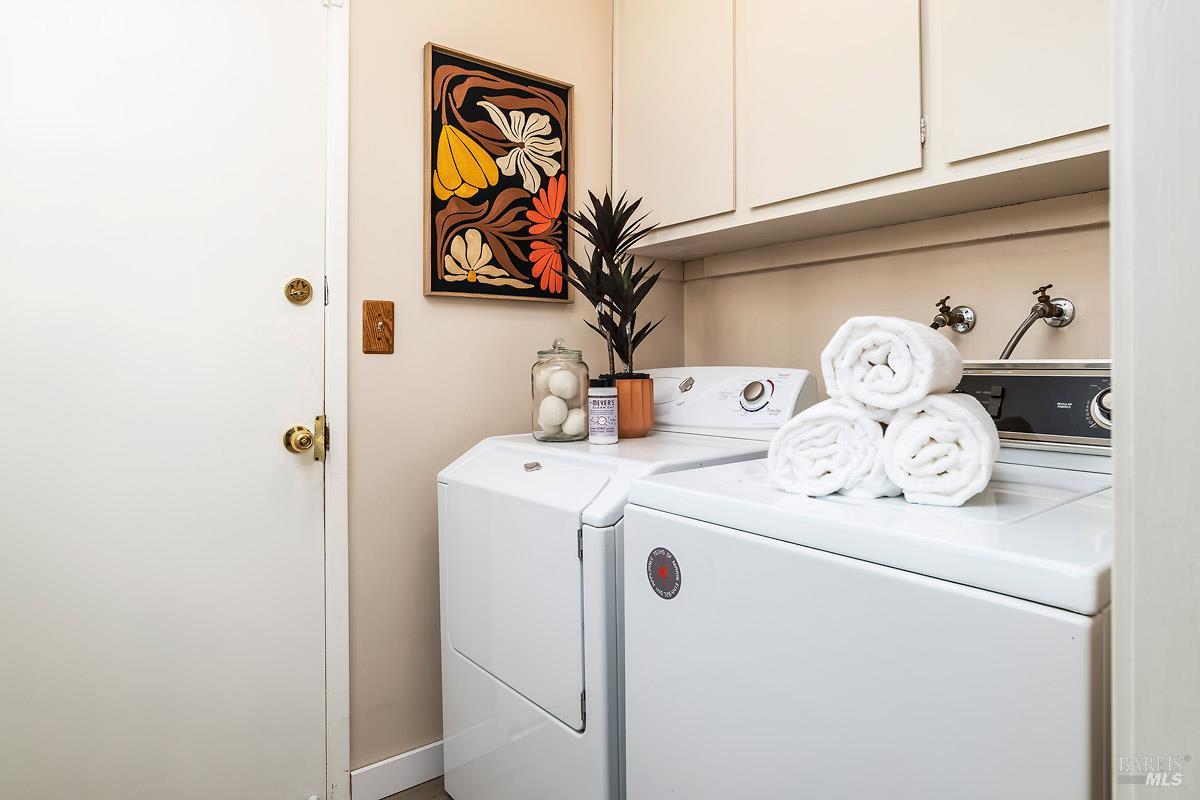 Detail Gallery Image 26 of 38 For 51 Mount Muir Ct, San Rafael,  CA 94903 - 5 Beds | 2/1 Baths