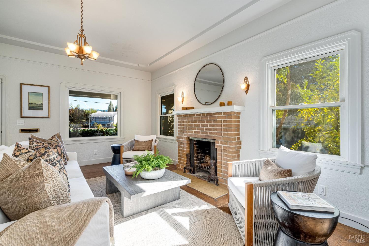 Detail Gallery Image 10 of 48 For 1709 Spring Mountain Rd, Saint Helena,  CA 94574 - 2 Beds | 1 Baths