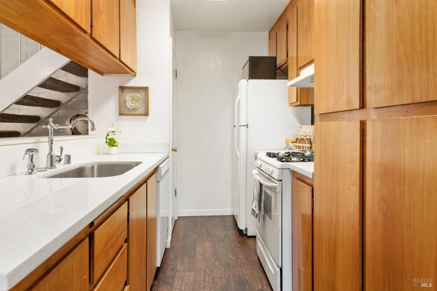 Detail Gallery Image 16 of 28 For 1930 Duxburry Ln #2,  Vacaville,  CA 95687 - 2 Beds | 1 Baths