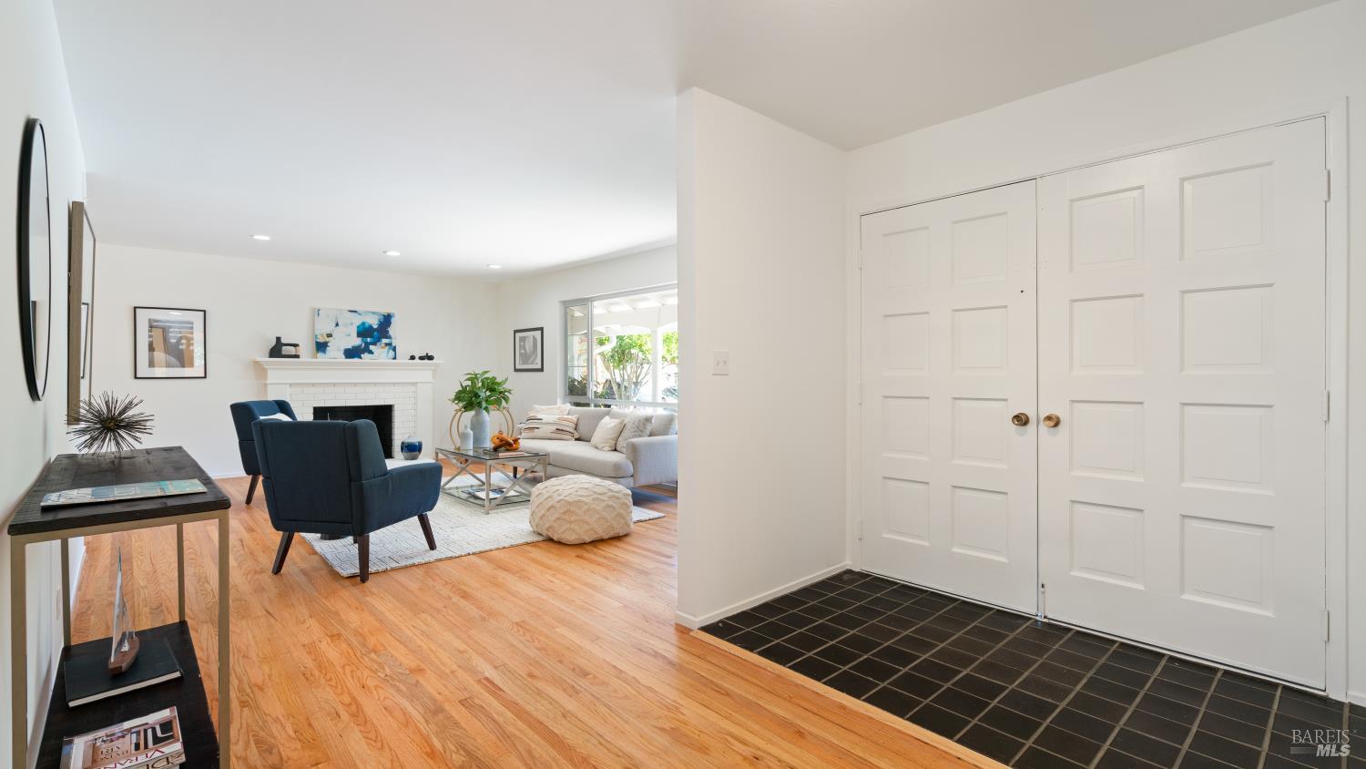 Detail Gallery Image 24 of 40 For 175 Rollingwood Dr, San Rafael,  CA 94901 - 3 Beds | 2 Baths