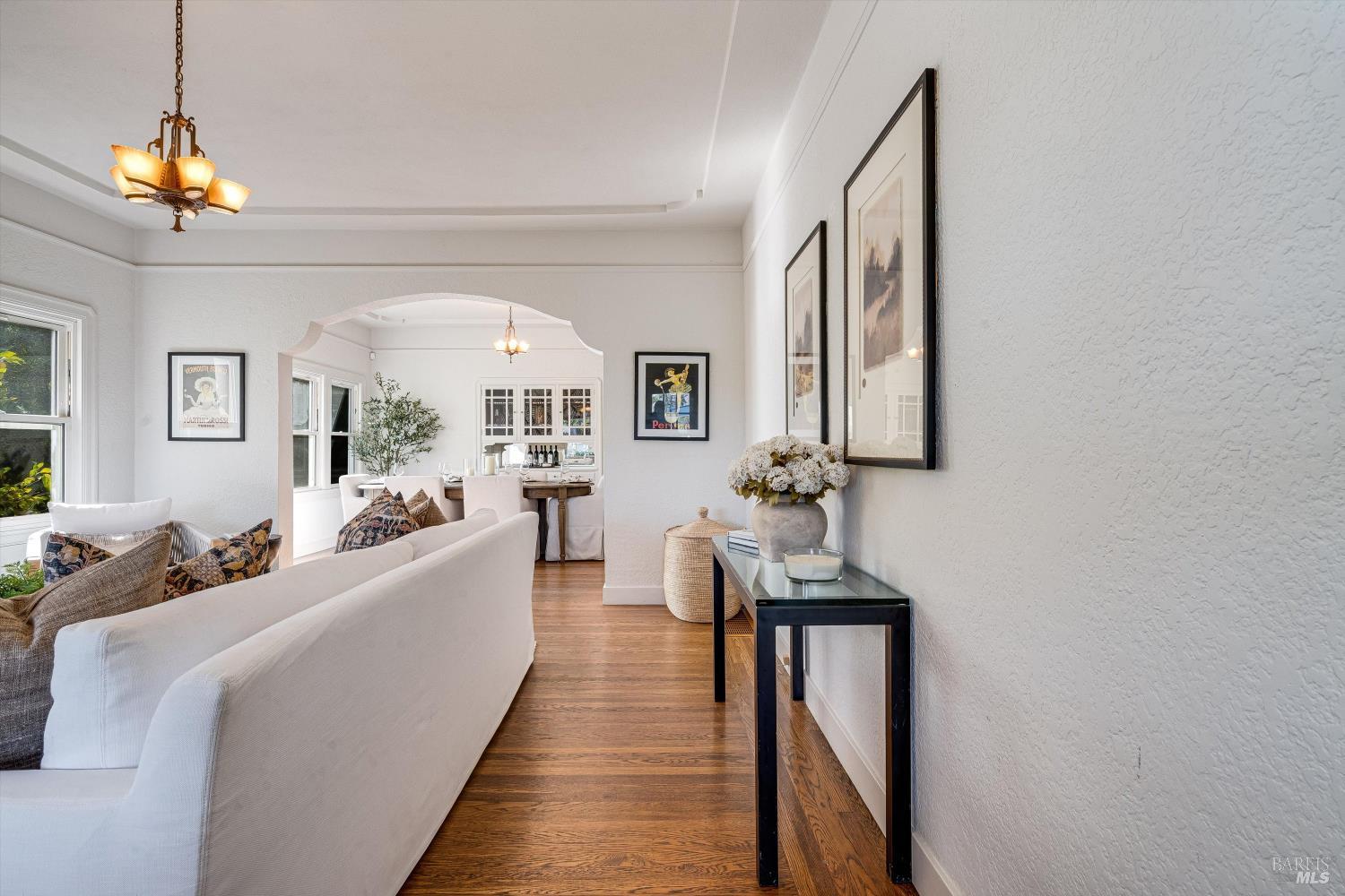 Detail Gallery Image 9 of 48 For 1709 Spring Mountain Rd, Saint Helena,  CA 94574 - 2 Beds | 1 Baths