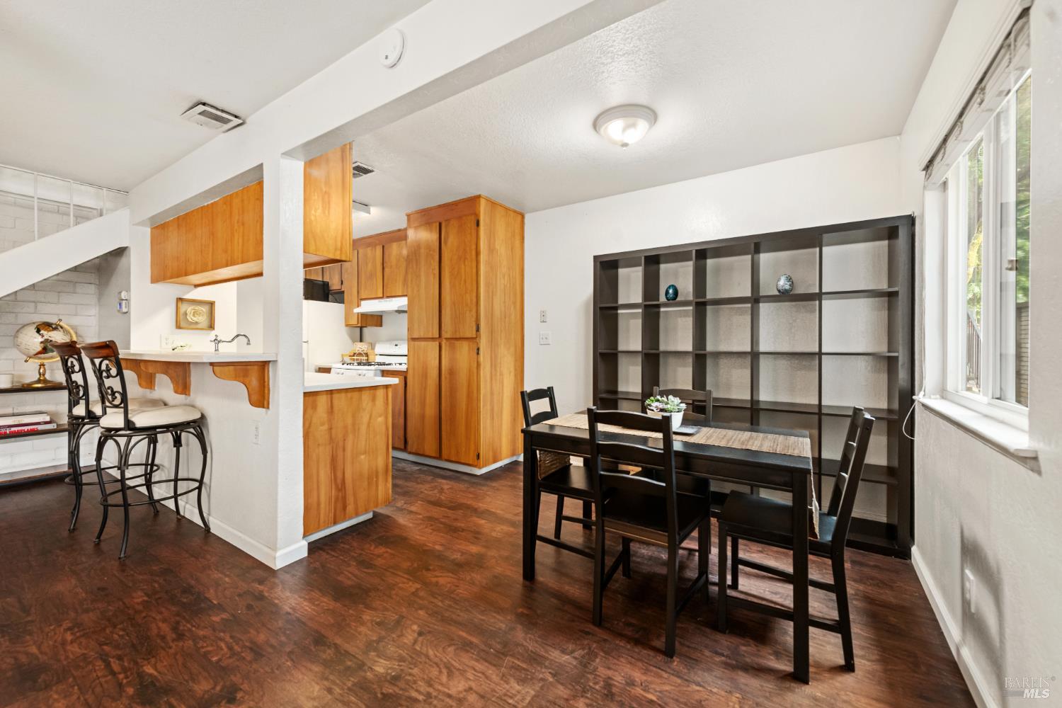 Detail Gallery Image 8 of 28 For 1930 Duxburry Ln #2,  Vacaville,  CA 95687 - 2 Beds | 1 Baths