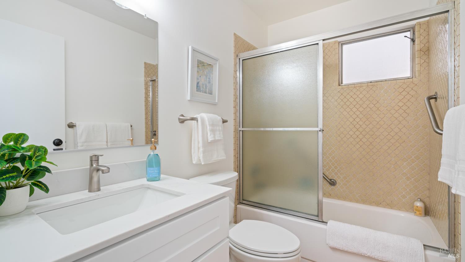 Detail Gallery Image 34 of 40 For 175 Rollingwood Dr, San Rafael,  CA 94901 - 3 Beds | 2 Baths