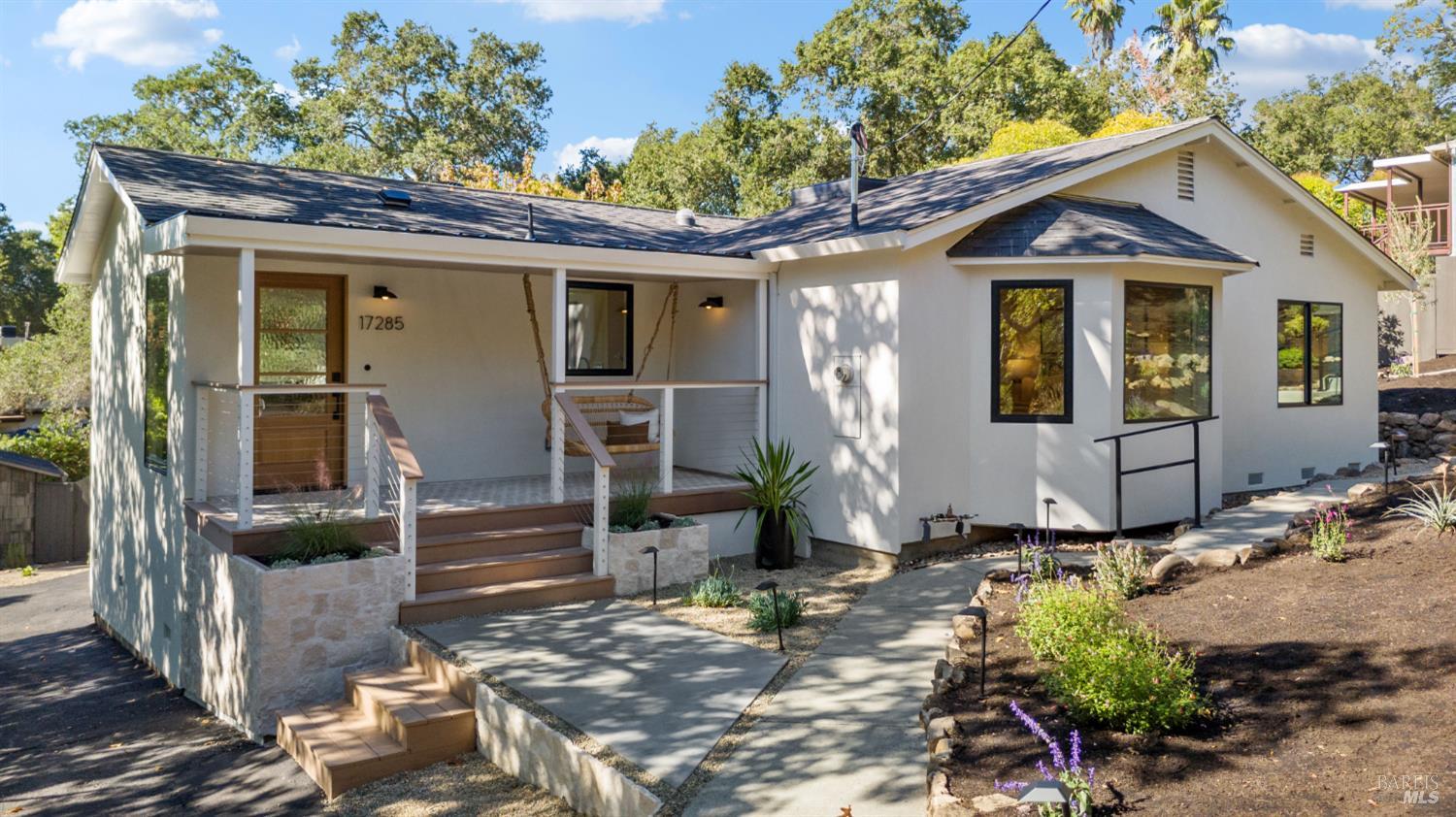 Detail Gallery Image 5 of 87 For 17285 Hillcrest Ave, Sonoma,  CA 95476 - 3 Beds | 3 Baths